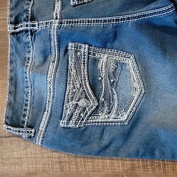 Maurices 5/6 reg jeans - Picture 4 of 10
